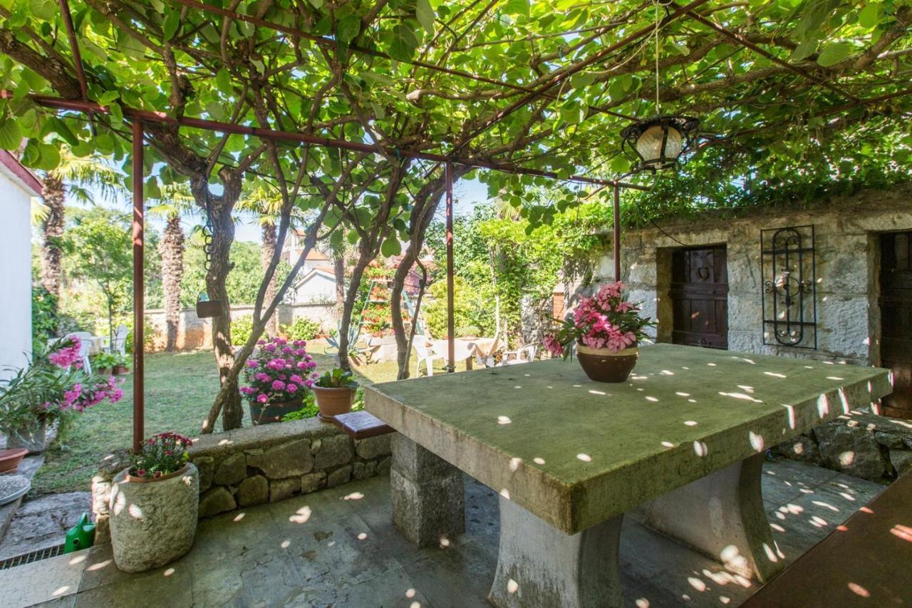 Anamarija Apartments Near The Beach And The Fantastic Adria Sea With Over 10 Small Islands Close By Фунтана Экстерьер фото