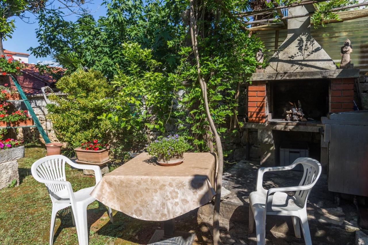 Anamarija Apartments Near The Beach And The Fantastic Adria Sea With Over 10 Small Islands Close By Фунтана Экстерьер фото
