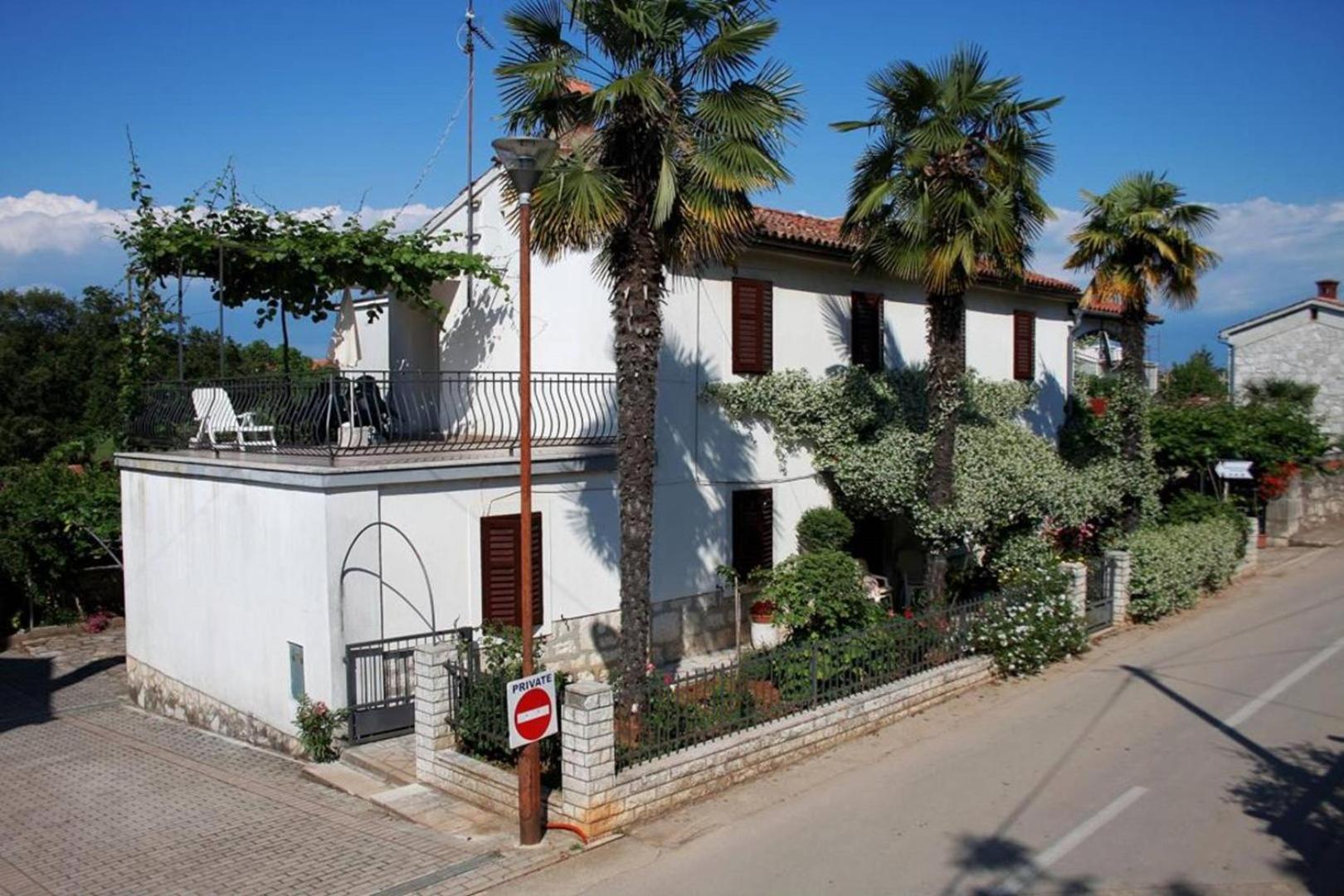 Anamarija Apartments Near The Beach And The Fantastic Adria Sea With Over 10 Small Islands Close By Фунтана Экстерьер фото